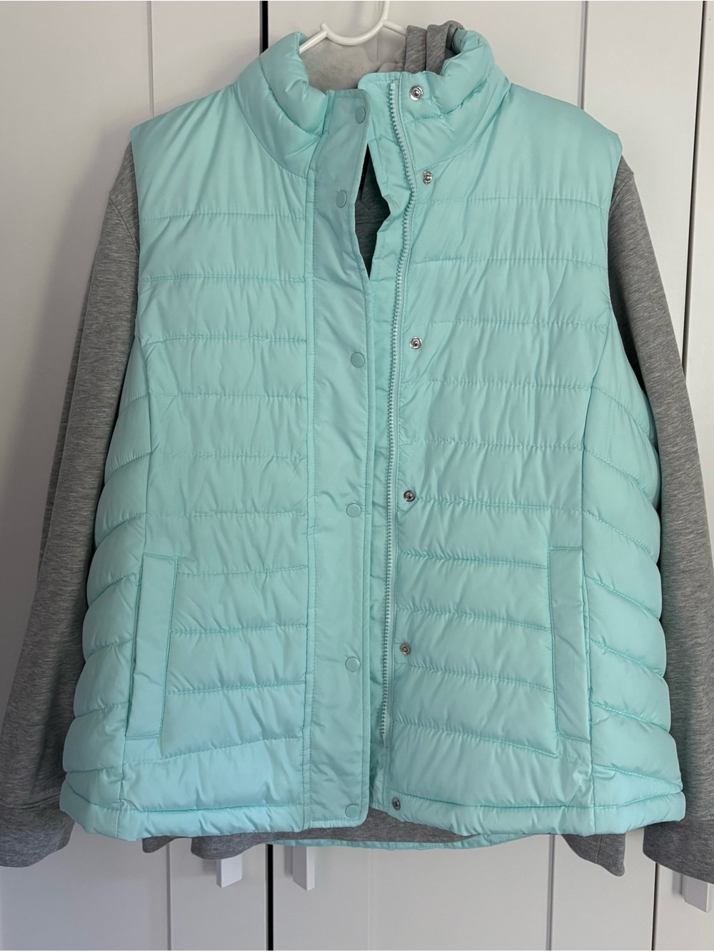Gap Light Aqua Quilted Puffer Vest & sweatshirt XL